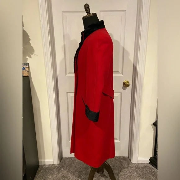 Hannah Vintage Red Pure Virgin Wool Overcoat Coat Black Trim Fits Medium & Large - Picture 2 of 7